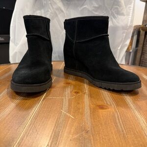 UGG Classic Femme Mini Black Wedge Ankle Boots US 9 / EU 40 / UK 7 Wool & Suede